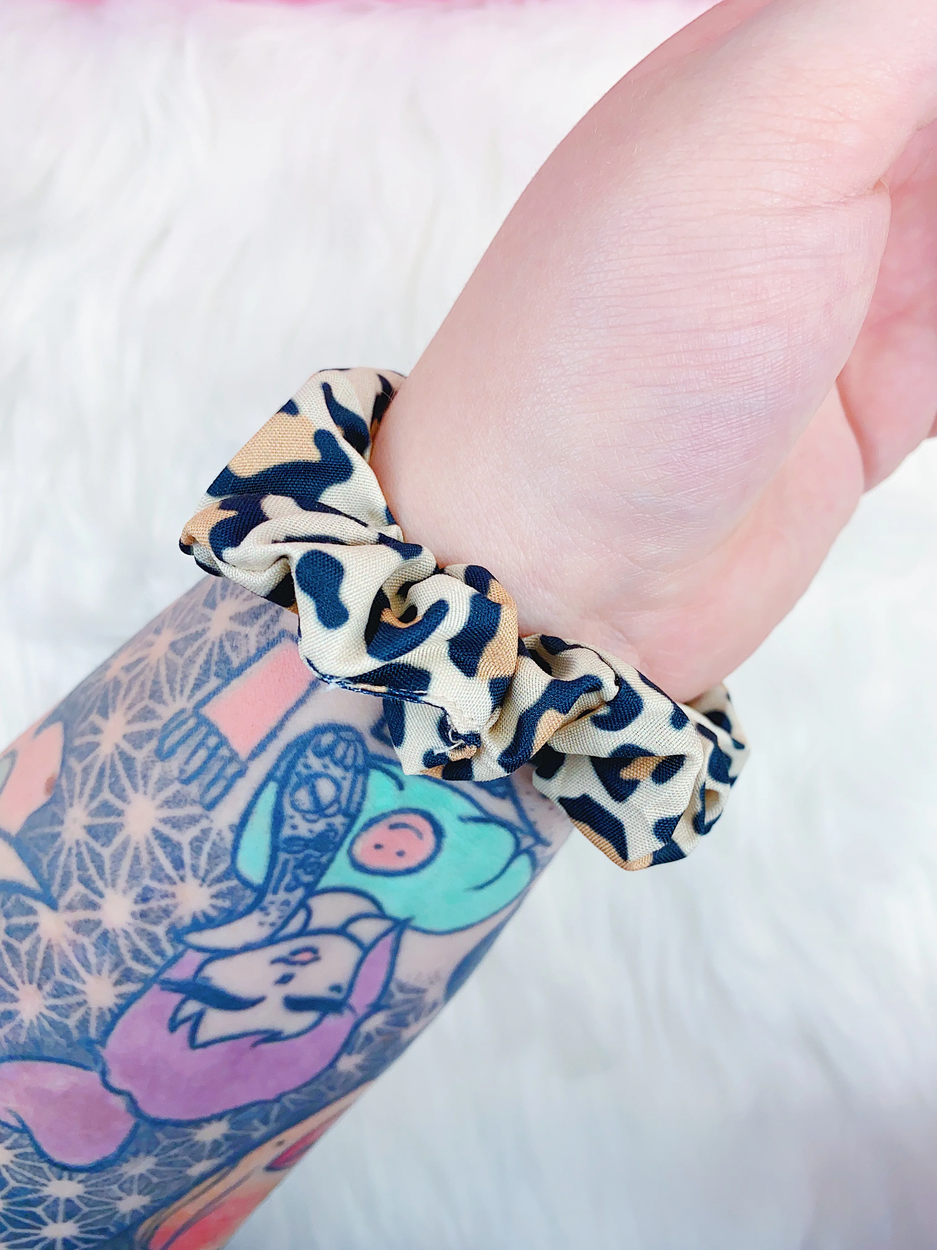Cheetah Print Scrunchie - Image 3