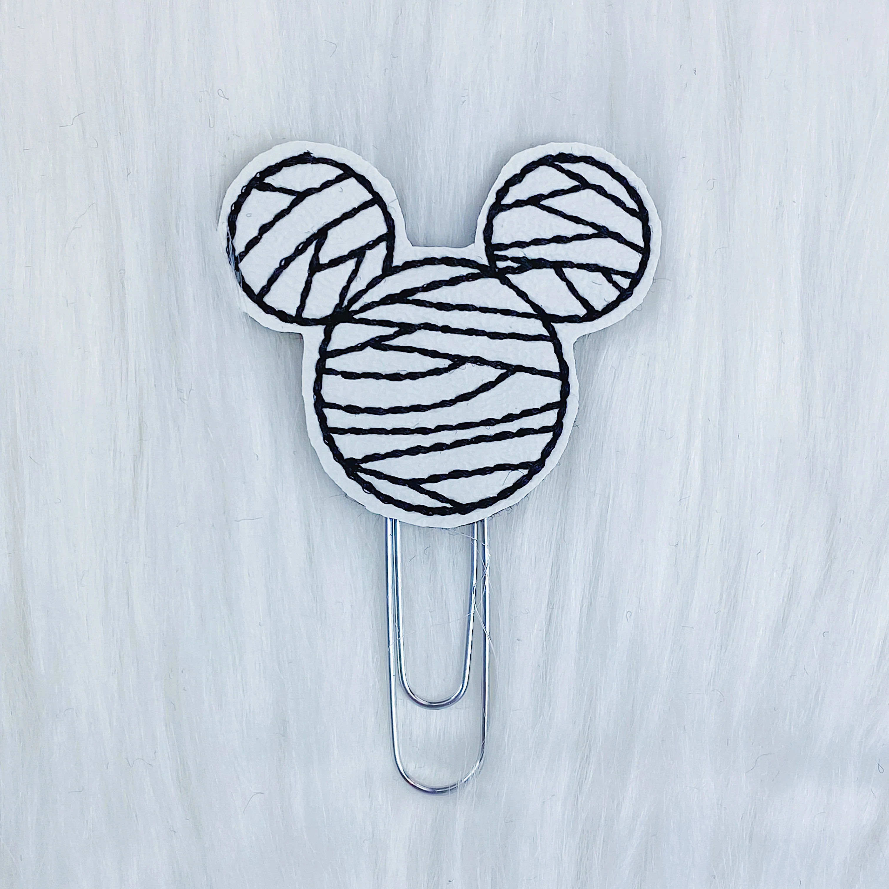 White Micky Mummy Feltie Planner Clip
